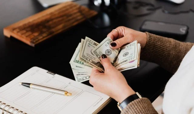 Getting a Handle on Your Finances: A Simple Guide for Millennials and Gen Z